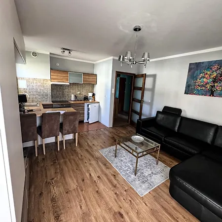 The Third Six Apartamento *